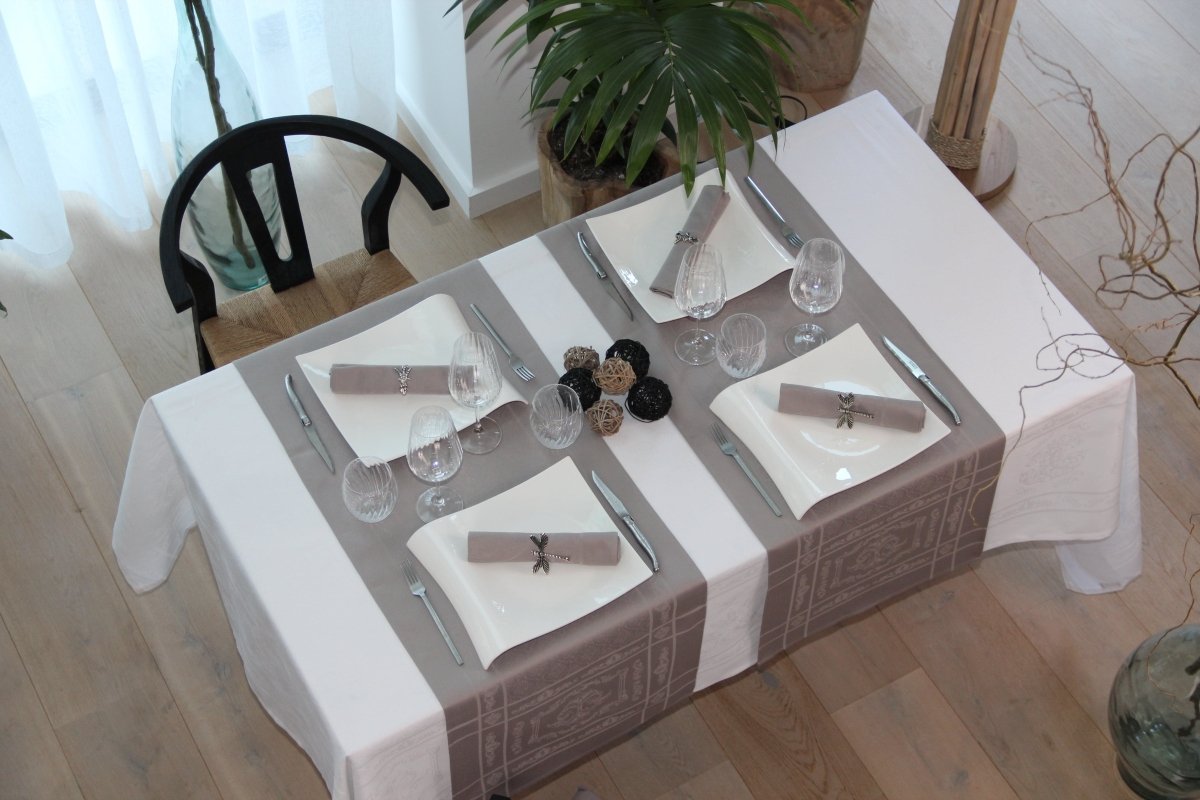 Nappe Blanc en Jacquard – Maryse Cuisine
